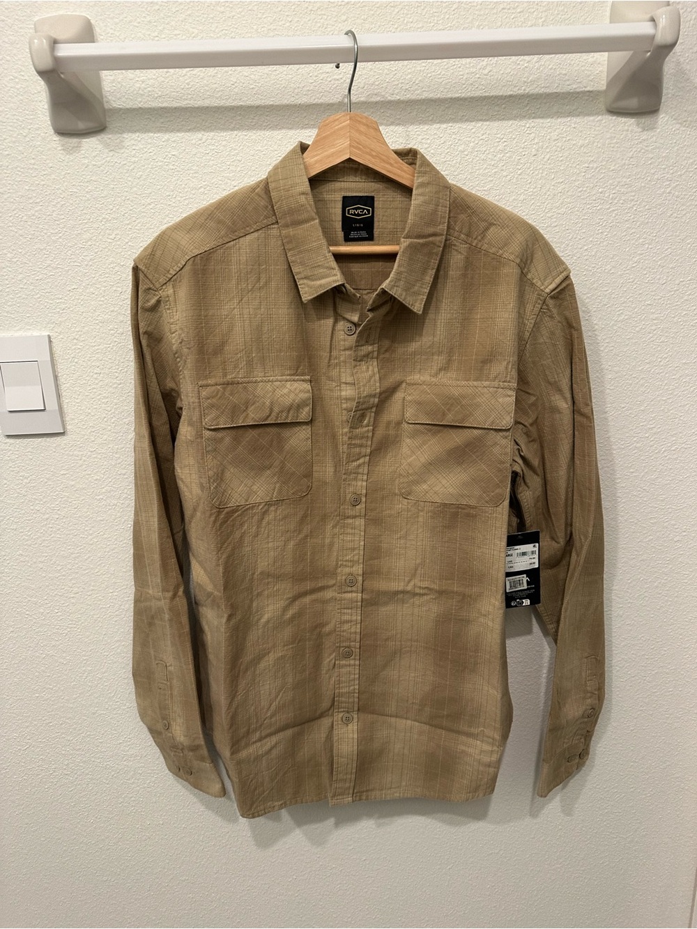 RVCA Flannel Beige Plaid Long-Sleeve Button-Up